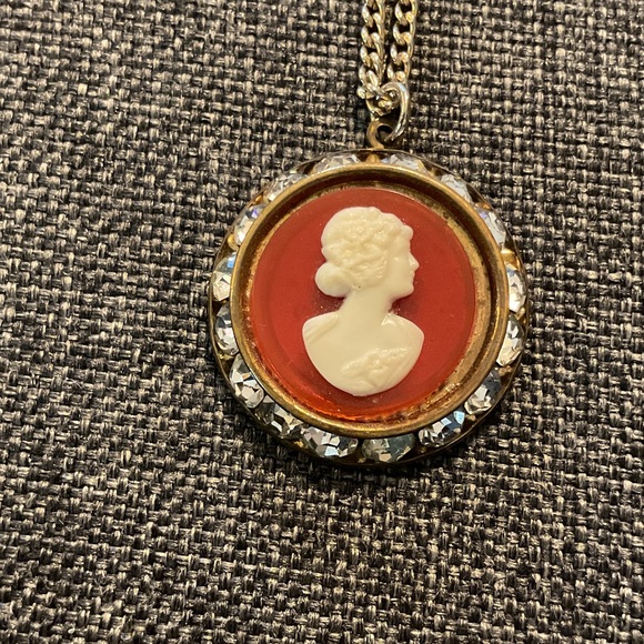 Cameo Pendant Necklace VINTAGE - Picture 2 of 4